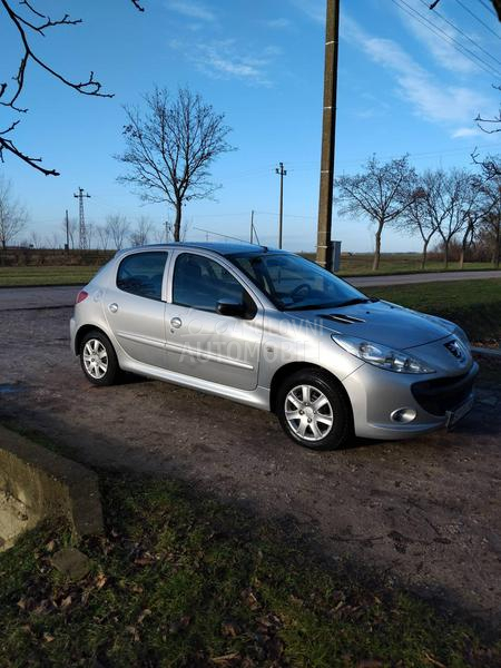 Peugeot 206 plus 