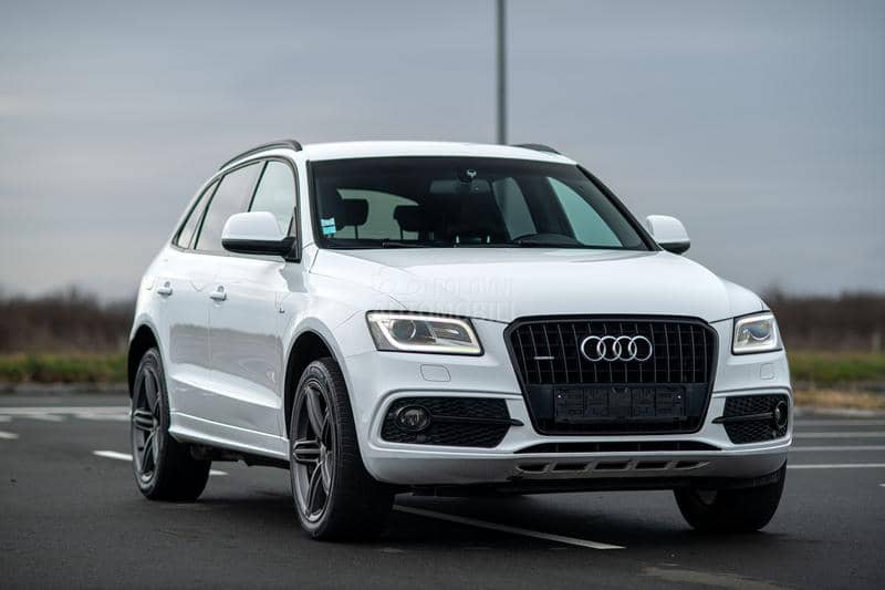 Audi Q5 2.0TDI/4x4/AT/Sline