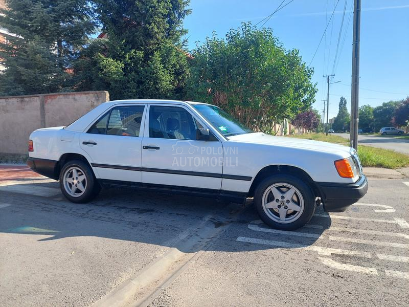 Mercedes Benz E 250 124 2,5D