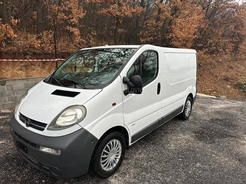 Opel Vivaro 2.5 klima kuka