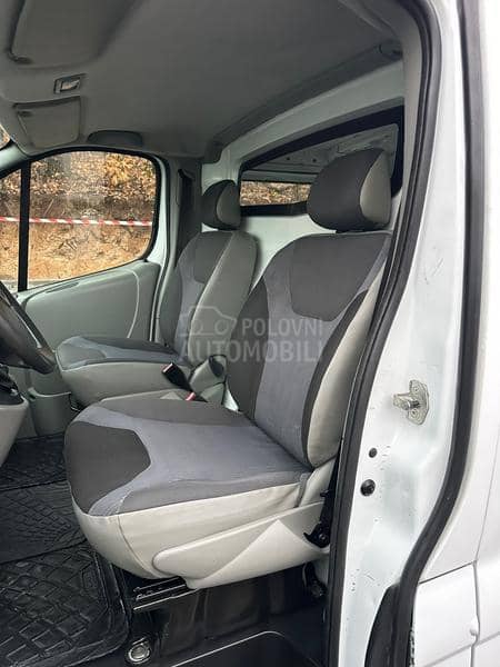 Opel Vivaro 2.5 klima kuka