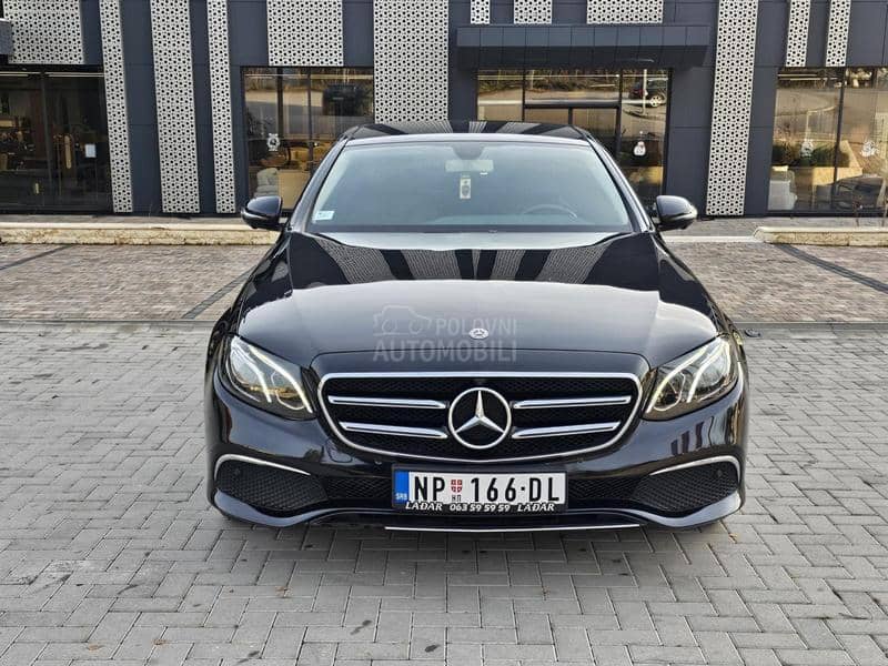 Mercedes Benz E 220 