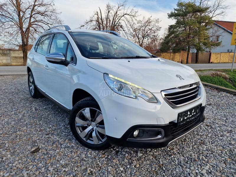 Peugeot 2008 1.2 ALLURE