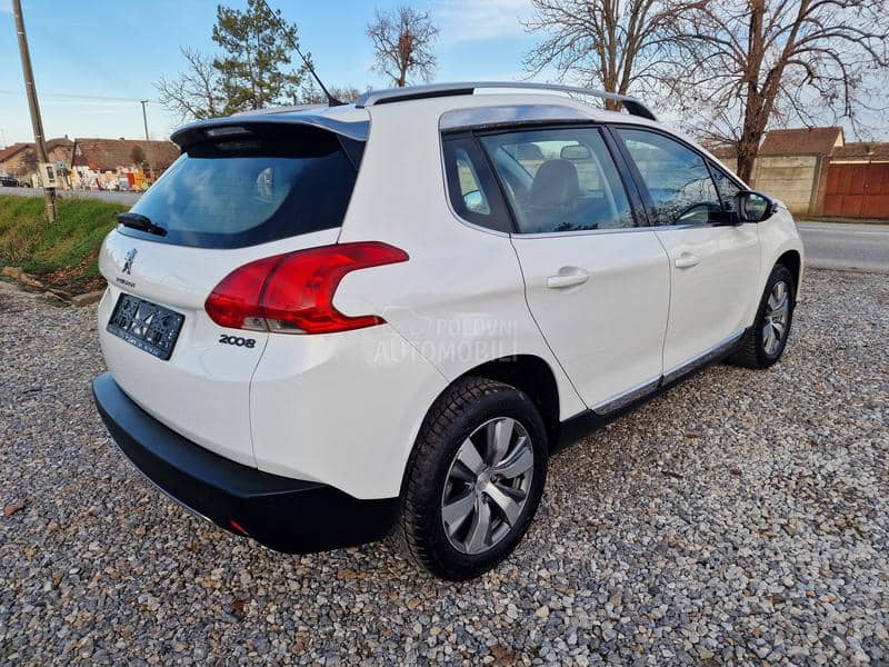 Peugeot 2008 1.2 ALLURE