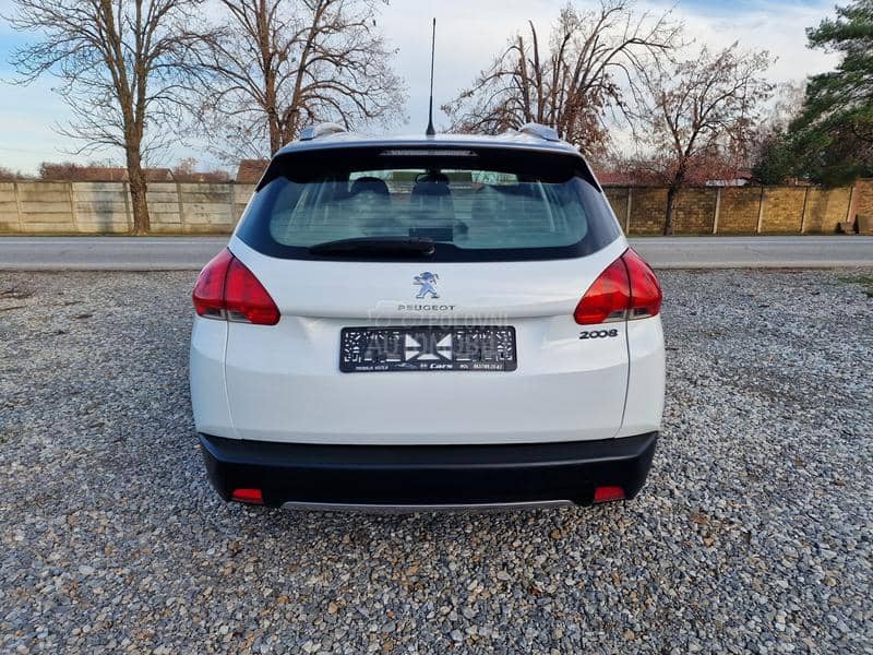 Peugeot 2008 1.2 ALLURE