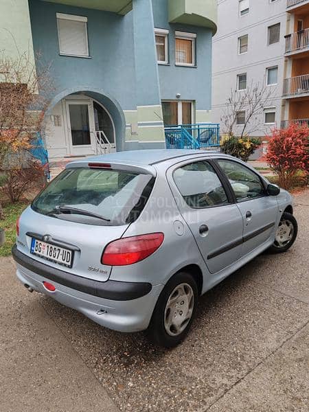 Peugeot 206 1.4 E X T R A