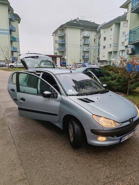 Peugeot 206 1.4 E X T R A