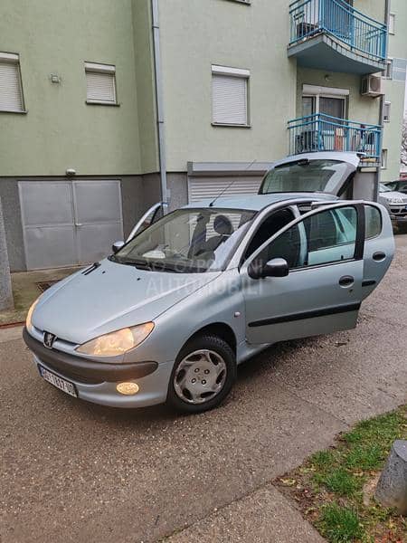 Peugeot 206 1.4 E X T R A