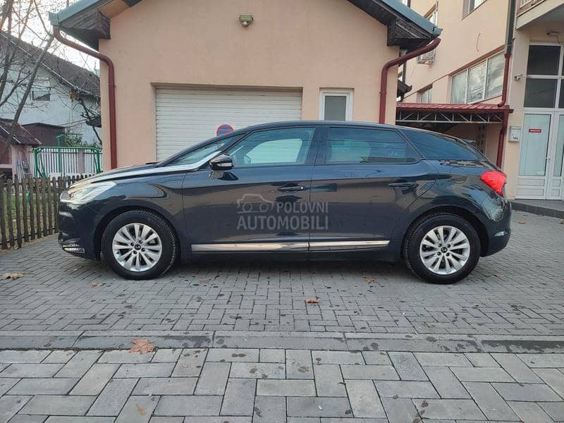 Citroen DS5 1.6 blue hdi T.O.P//