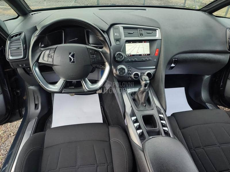 Citroen DS5 1.6 blue hdi T.O.P//