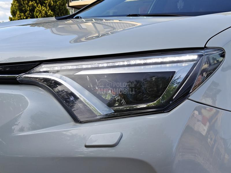 Toyota RAV 4 2.5 HYBRID