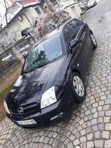 Opel Signum 2.0