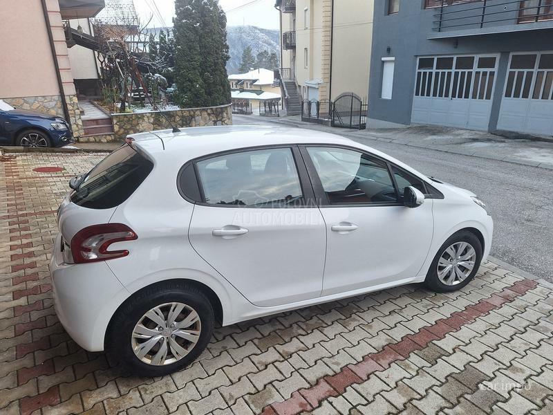 Peugeot 208 1.2 vti