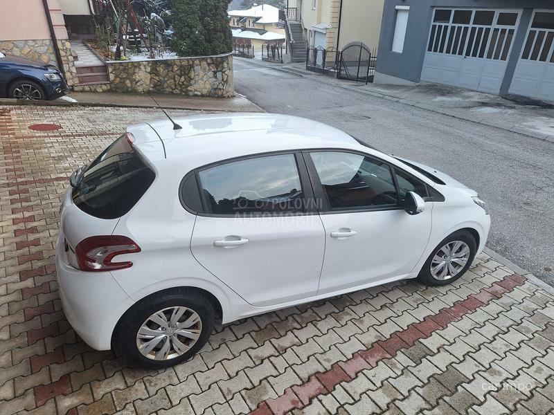 Peugeot 208 1.2 vti