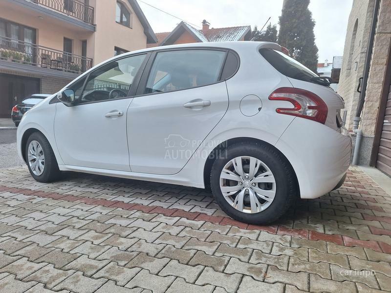 Peugeot 208 1.2 vti