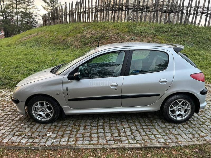 Peugeot 206 