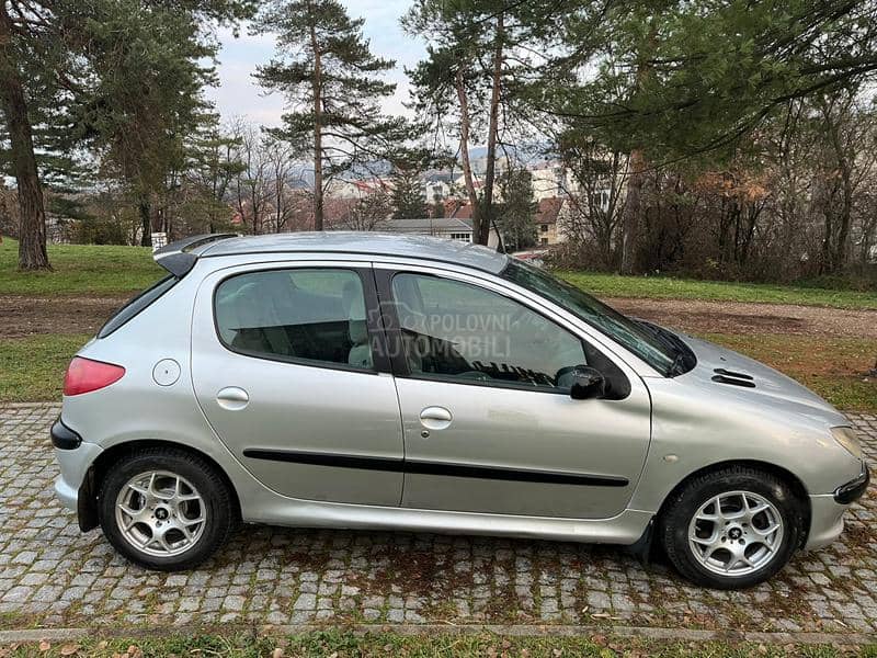 Peugeot 206 