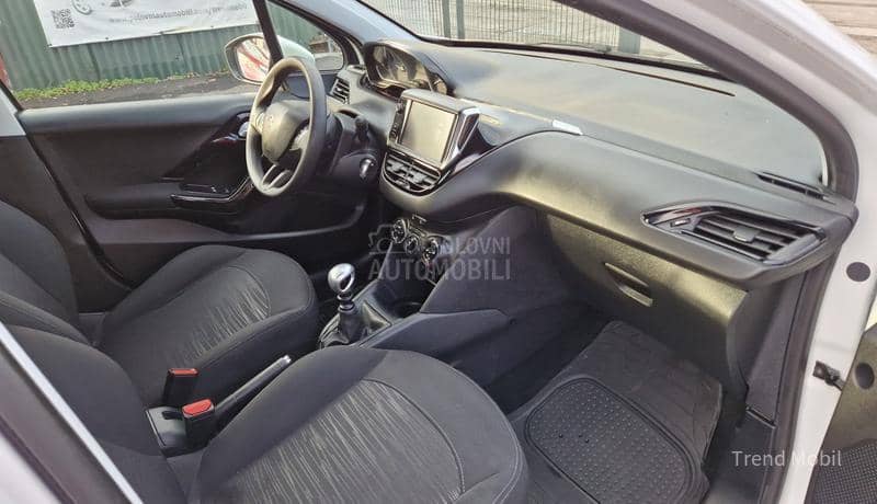 Peugeot 208 1.6 HDi  6 gear