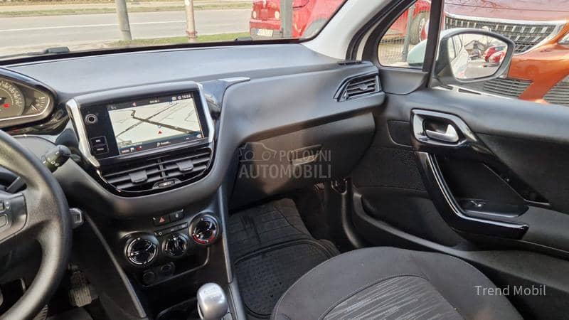 Peugeot 208 1.6 HDi  6 gear