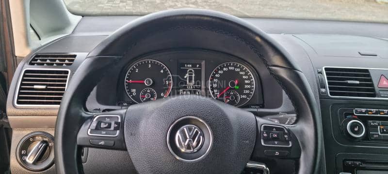 Volkswagen Touran 2.0 TDI DSG