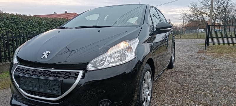 Peugeot 208 1.2 TOOP-CH