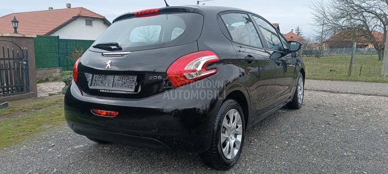 Peugeot 208 1.2 TOOP-CH