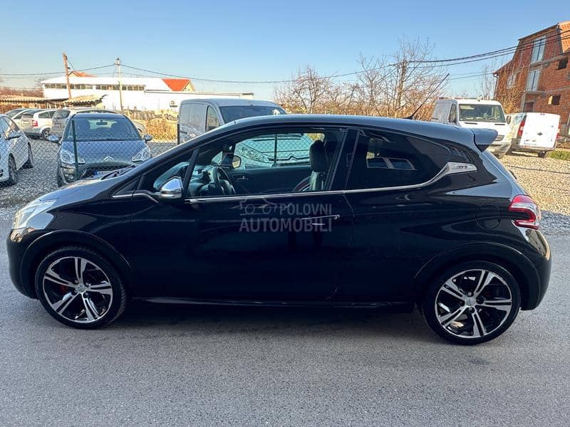 Peugeot 208 gti/v.serv./CH