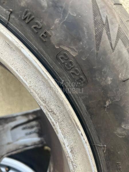 Bridgestone 205/55 R16 Zimska