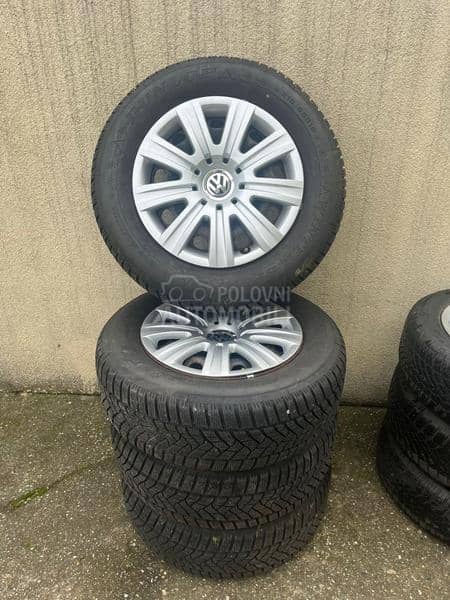 Dunlop 215/65 R16 Zimska