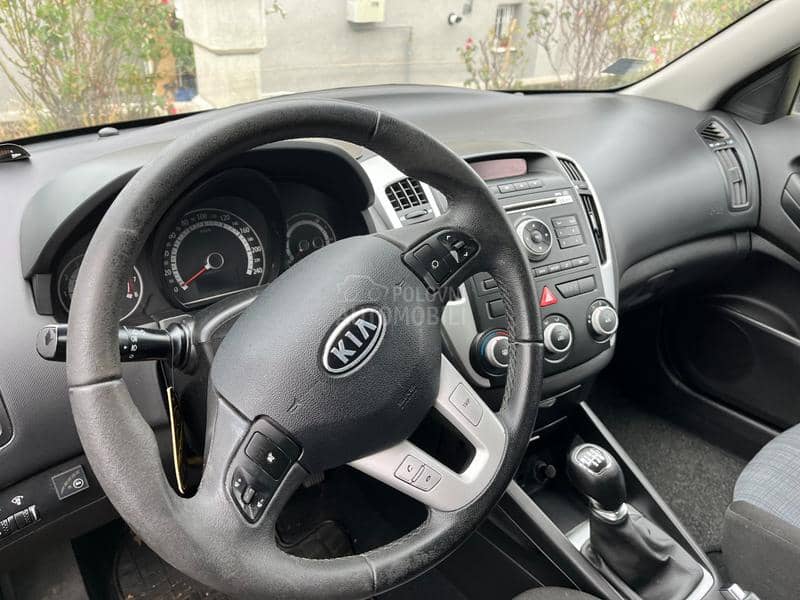 Kia pro_cee`d 1.6 LX CITY