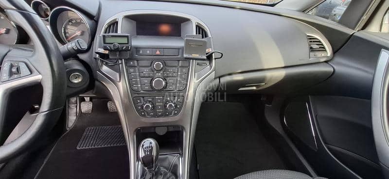 Opel Astra J 1.4 BENC ATMOSVERAC