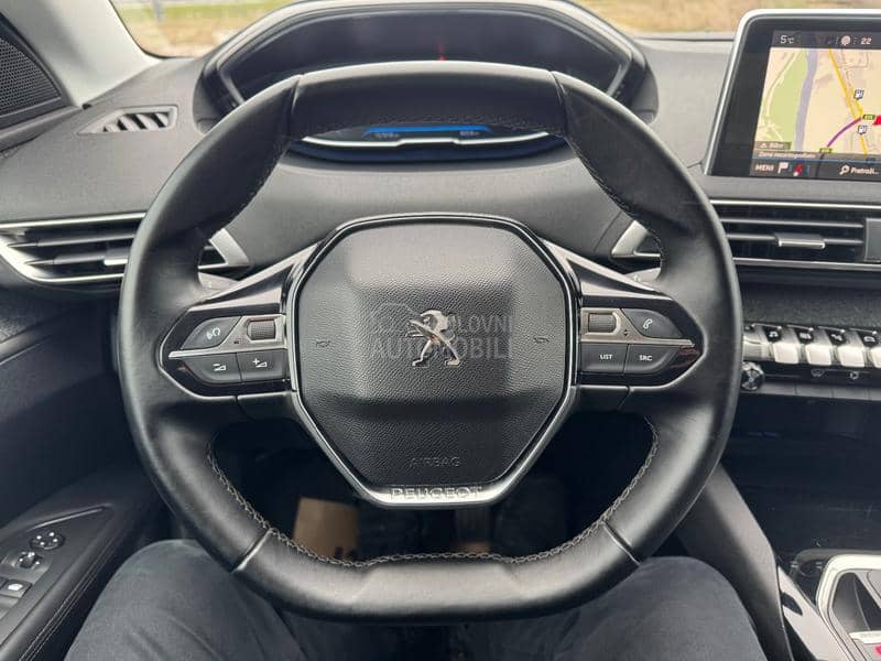 Peugeot 3008 1.6 HDI ALLURE