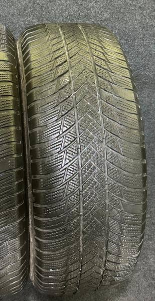 Bridgestone 255/35 R20 Zimska