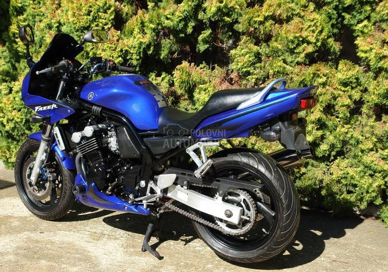 Yamaha FZS 600 FAZER 600 CH