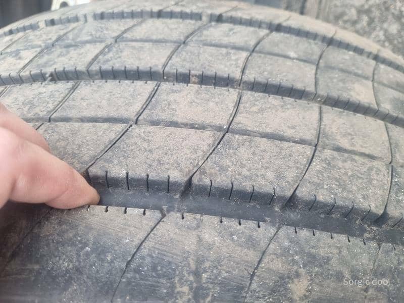 Bridgestone 315/60 R22.5 Sve sezone