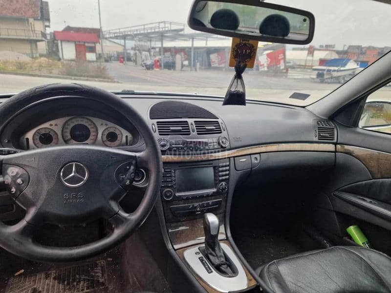 Mercedes Benz E 270 