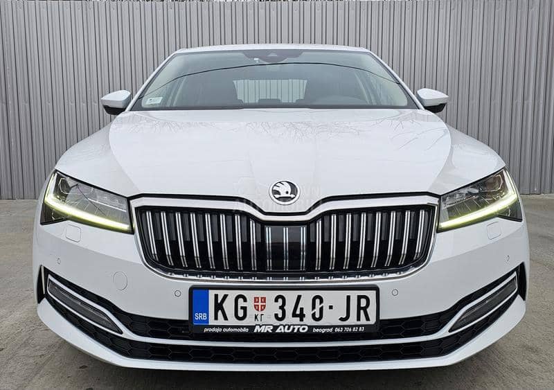 Škoda Superb 2.0tdi/DSG/VIRTUAL