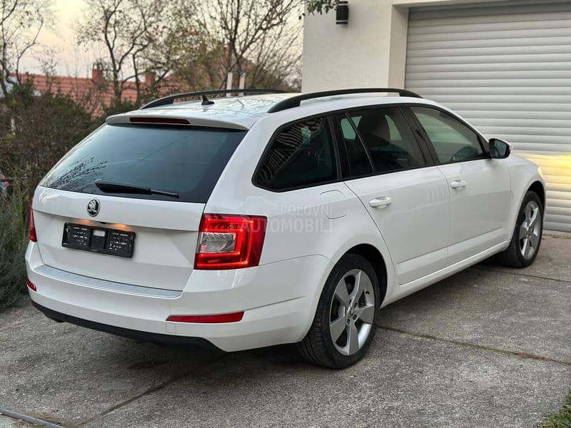 Škoda Octavia 1.6TDI DSG JOY CH