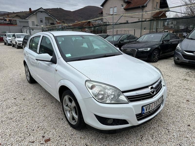 Opel Astra H 