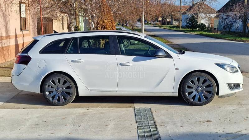 Opel Insignia 2.0CDTI SPORT TOURER