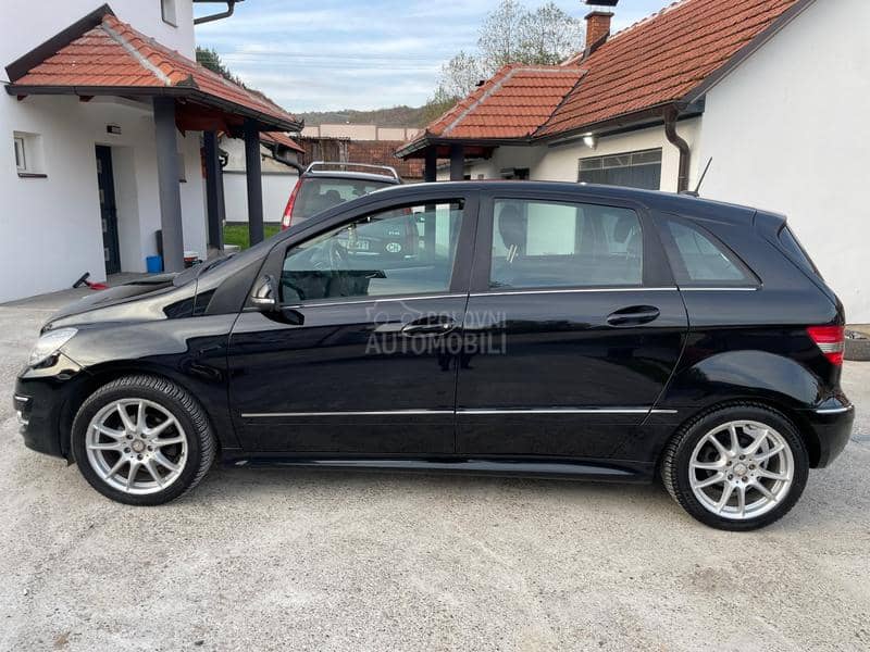 Mercedes Benz B 180 bp n o v