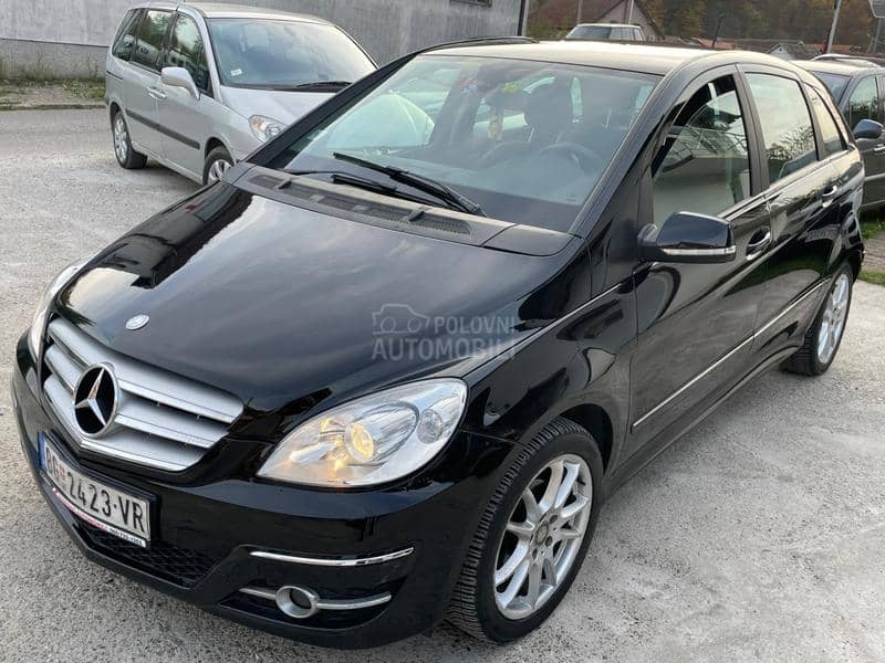 Mercedes Benz B 180 bp n o v