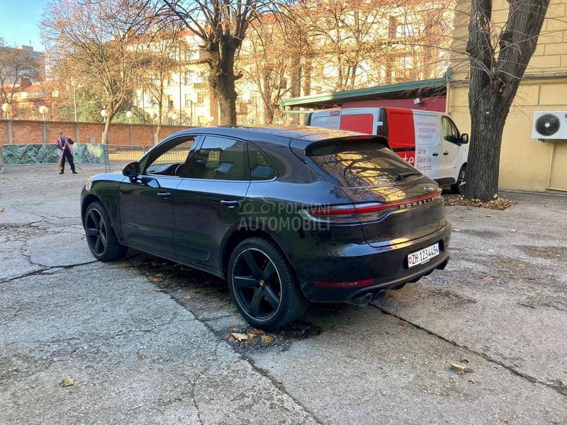 Porsche Macan CHRONO