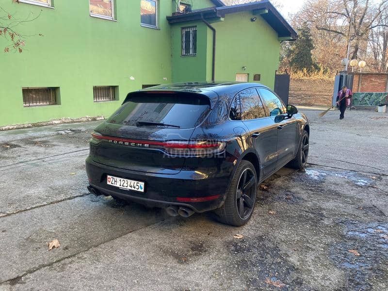 Porsche Macan CHRONO