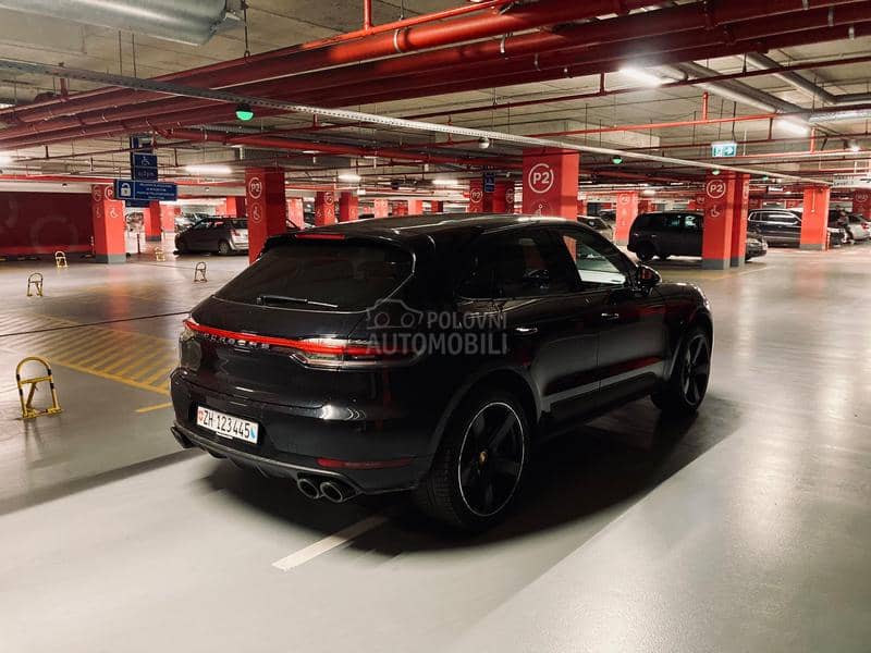 Porsche Macan CHRONO