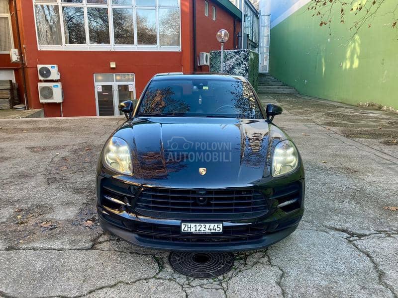 Porsche Macan CHRONO