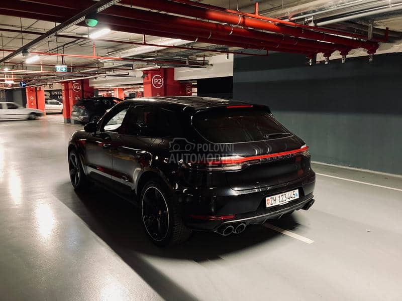 Porsche Macan CHRONO