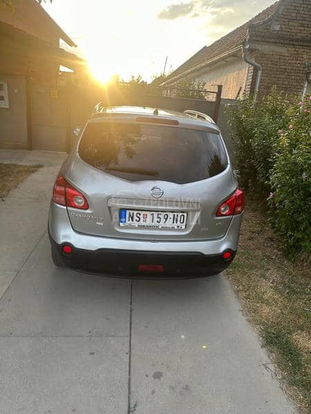 Nissan Qashqai + 2 2.0 TDI