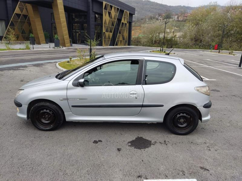 Peugeot 206 H I T N O  9.2025