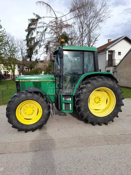 John Deere 6310